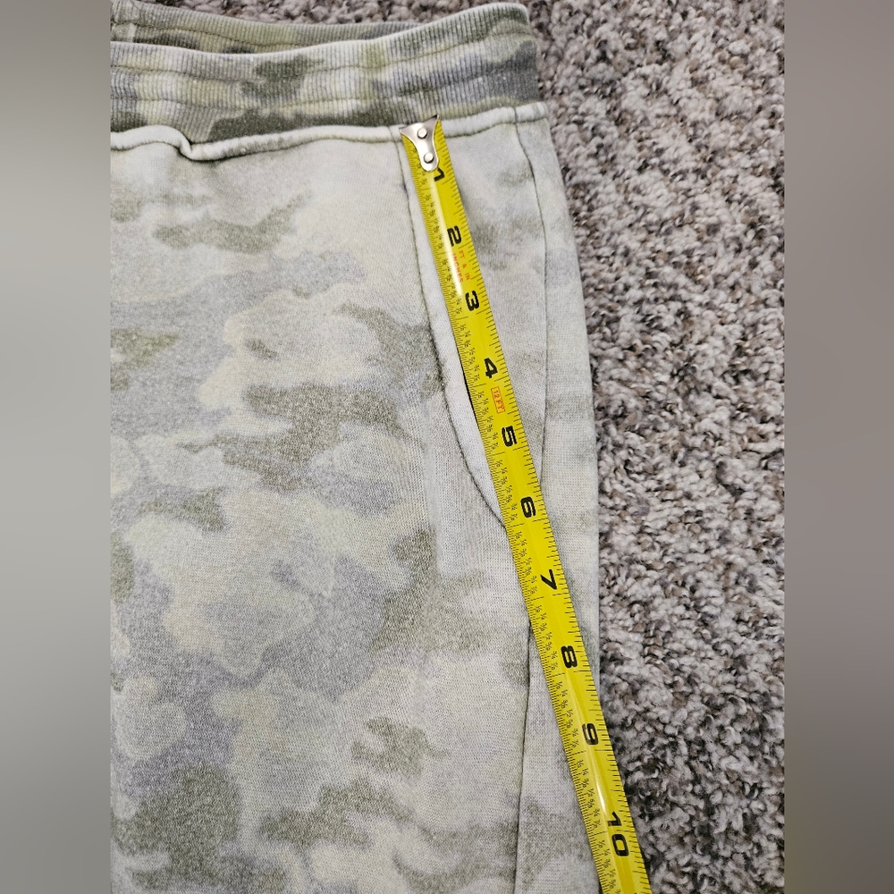 Gilded Intent Camo Cargo Joggers NWOT - Picture 11 of 16